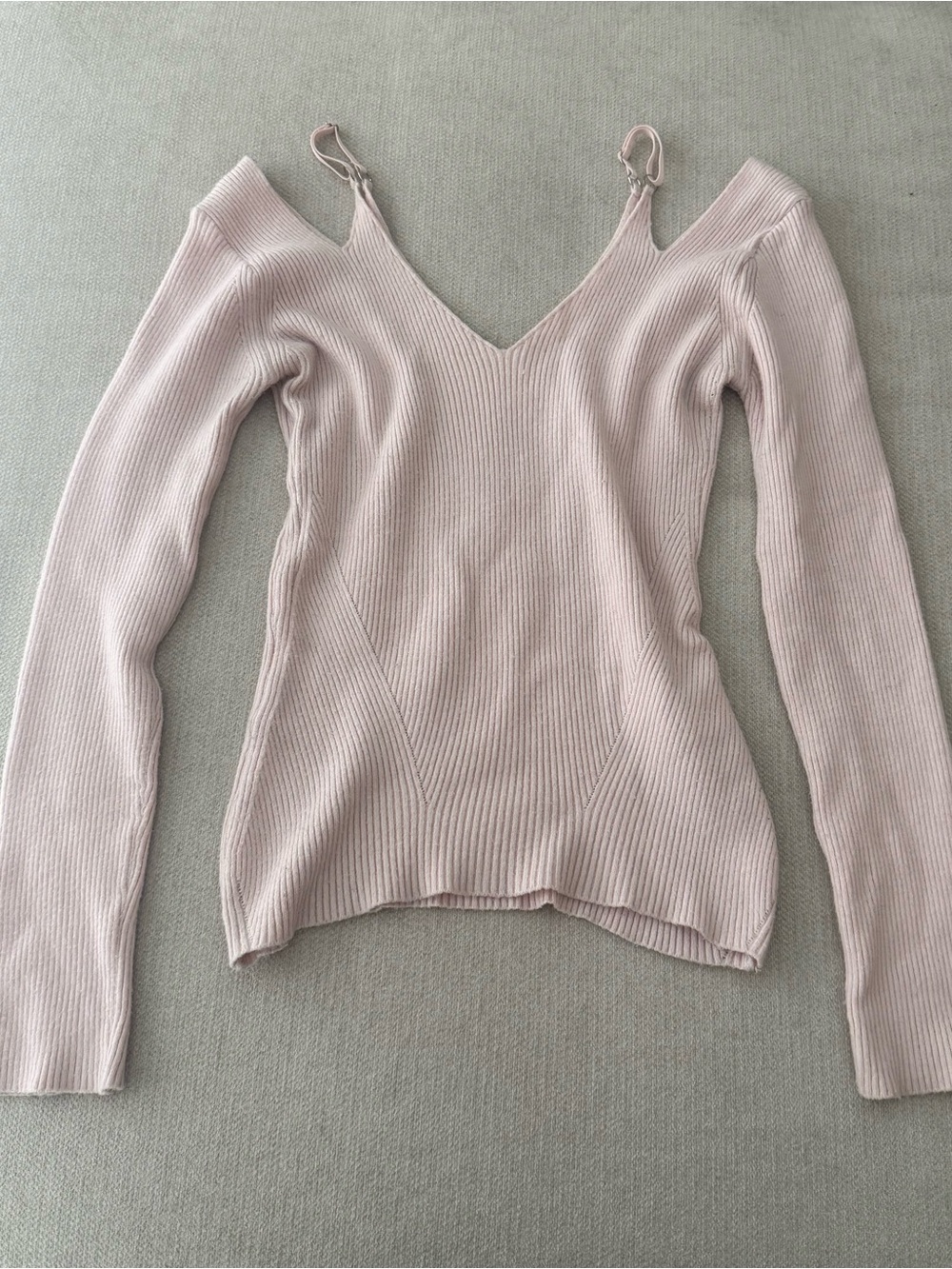 Ribbed V-Neck Cold Shoulder Sweater - Baby Pink